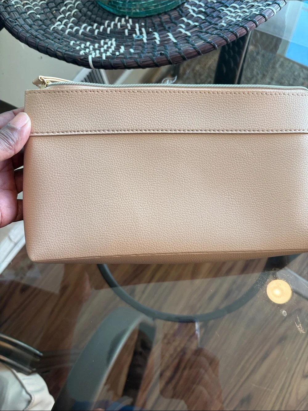 Dkny wristlet neutral